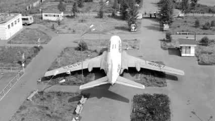 Житель Нижнекамска поделился историческим фото самолёта в парке аттракционов - НТР 24