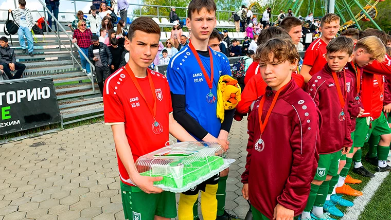 Нижнекамцы завоевали второе место на футбольном турнире памяти Владимира Винникова