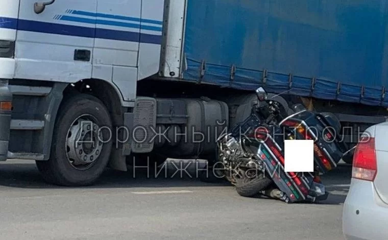 В Нижнекамском районе при столкновении с иномаркой пострадала пассажирка мотоцикла