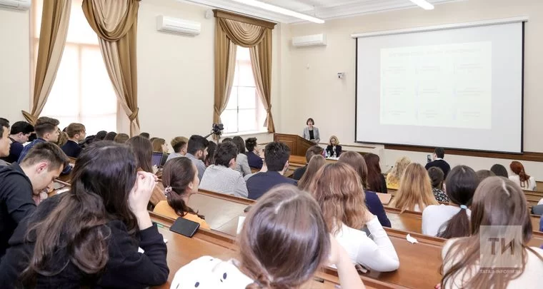Госсовет Татарстана предложил обязать студентов-бюджетников работать три года по распределению