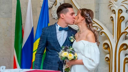В Нижнекамске восемь пар сыграли свадьбу в «красивую» дату