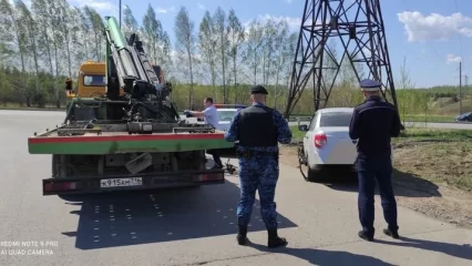 В Нижнекамске ГИБДД и приставы провели облаву на неплательщиков штрафов - две машины арестованы
