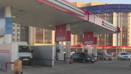 В Татарстане продолжает дорожать бензин