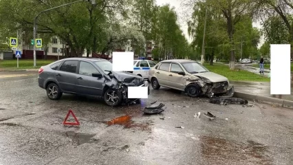 В Нижнекамске не поделили дорогу две «Лады» — пострадал один из водителей