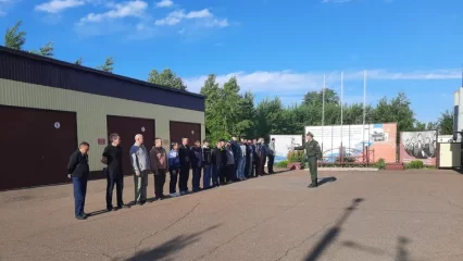 Из Нижнекамска в Казань отправились 22 будущих контрактника - НТР 24
