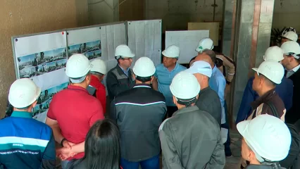 Мэр Нижнекамска обсудил со строителями и подрядчиками ход ремонтных работ в кампусе НХТИ - НТР 24