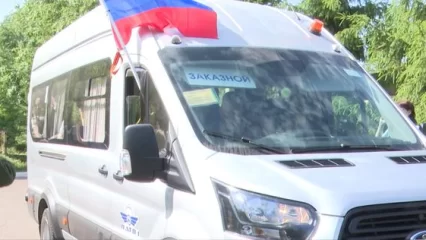 Из Нижнекамска проводили на службу новую группу контрактников - НТР 24