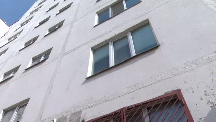 В Нижнекамске после жалоб жильцов на качество ремонта межпанельных швов поменяют бригаду рабочих