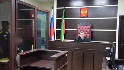 В Нижнекамске судят мужчину за смертельную поножовщину в подъезде - НТР 24