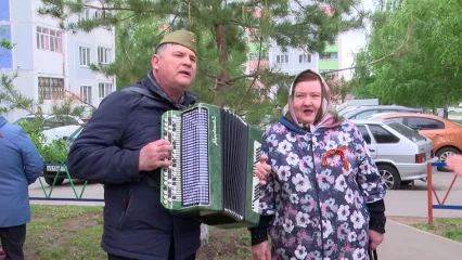Жители одного из дворов в Нижнекамске устроили свой праздник ко Дню Победы - НТР 24
