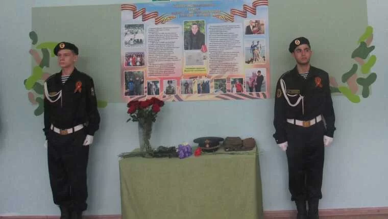 В Нижнекамске ко Дню пограничника открыли памятный стенд Михаилу Кадырову