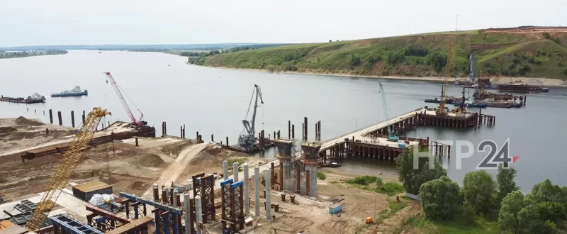 Строительство моста через Каму близ Нижнекамска // Фото автора