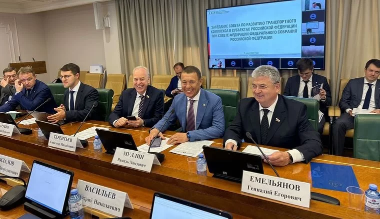 Мэр Нижнекамска принял участие в обсуждении в Совете Федерации вопросов развития электротранспорта