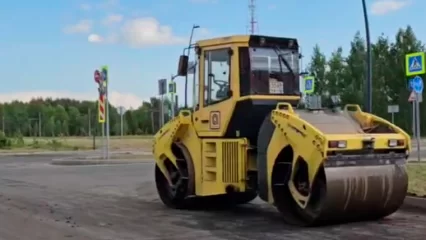 «Техники больше, чем автомобилей»: пресс-секретарь администрации Нижнекамска показала дорожные работы