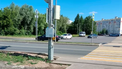 В Нижнекамске отключили пешеходную кнопку на светофоре