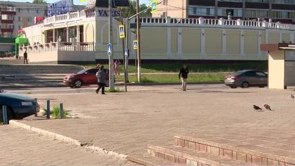 Нижнекамцам ответили, собираются ли возвращать скамейки на площадку возле «Хыяла» - НТР 24