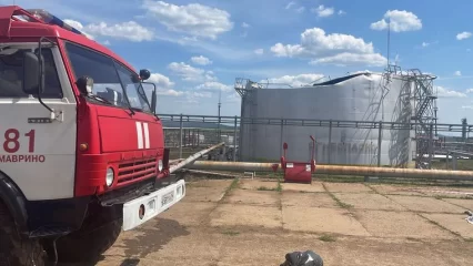 В Заинском районе Татарстана взорвался нефтяной резервуар, есть погибшие