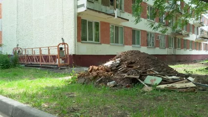 В Нижнекамске из-за поставщика стройматериалов затянулся капремонт дома