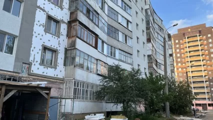 В Татарстане двухлетний мальчик выпал из окна и скончался