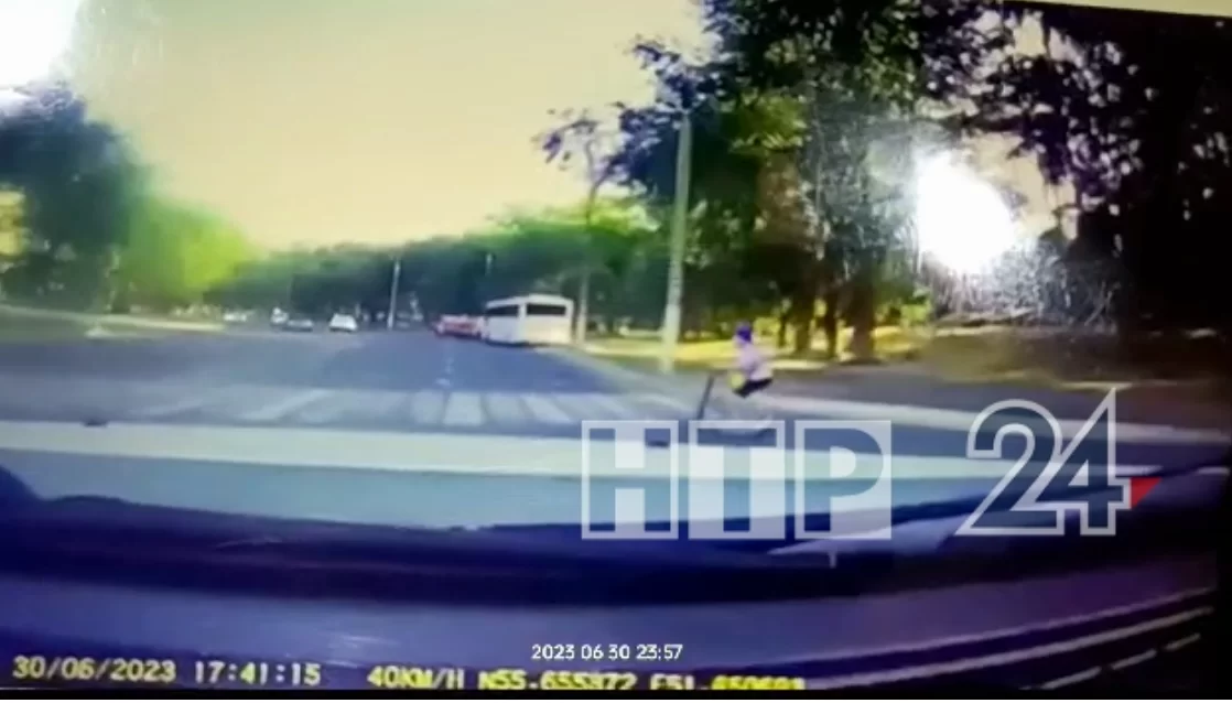 Появилось видео момента смертельной аварии с девятилетней девочкой в Нижнекамске