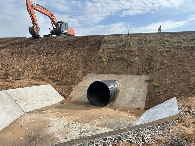 Установка водопропускных труб на обходе Нижнекамска и Набережных Челнов // Фото:  ФКУ «Волго-Вятскуправтодор»