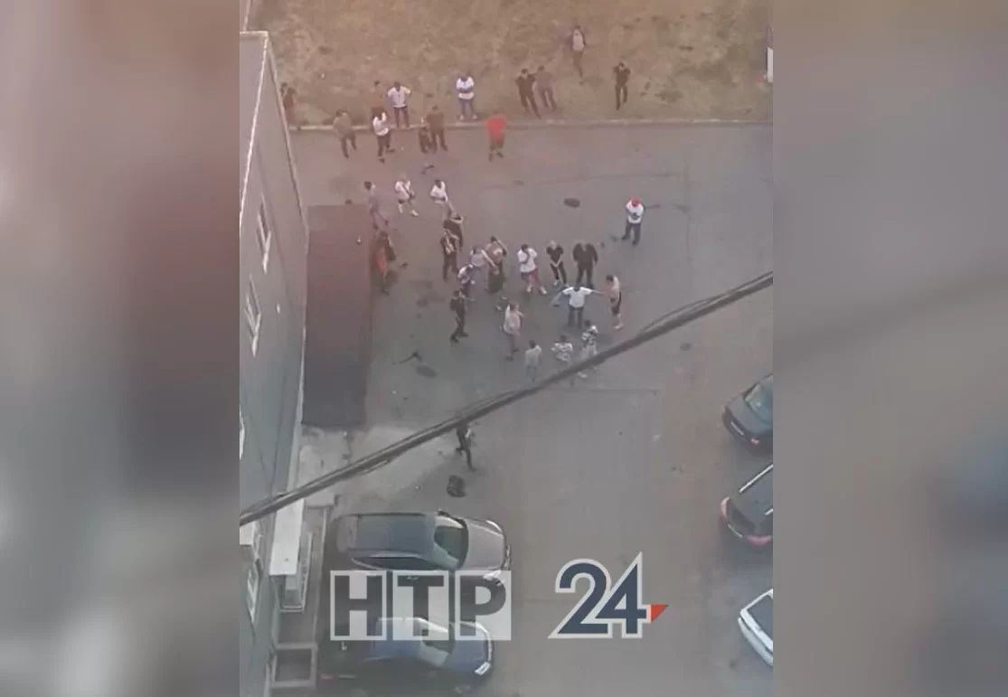 В Нижнекамске возле кафе произошла массовая драка