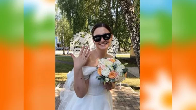 В Нижнекамске накануне Дня семьи 32 пары молодоженов зарегистрировали брак