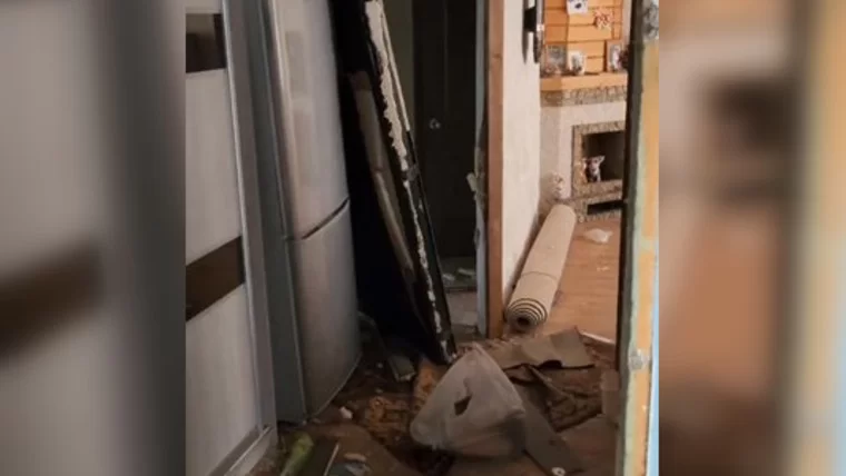 Квартира на втором этаже дома в Нижнекамске, где произошел взрыв газа