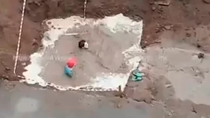 В Нижнекамске дети искупались в яме с дождевой водой - НТР 24