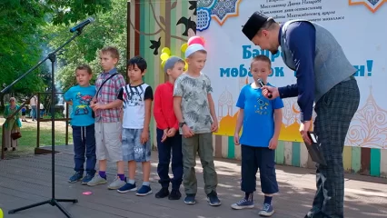 На праздновании Курбан-байрама в Камских Полянах дети наизусть читали суры