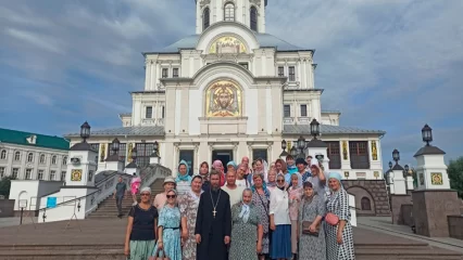 Паломники из Нижнекамска посетили Свято-Троицкий Серафимо-Дивеевский монастырь