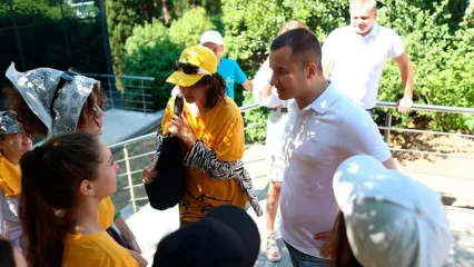 Министр по делам молодежи Татарстана посетил детские лагеря Крыма