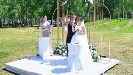 Регистрация брака в парке «СемьЯ» в День семьи, любви и верности