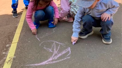 Юные нижнекамцы весело отметили День рисования на асфальте - НТР 24
