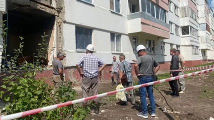 Специалисты проводят экспертизу дома на пр. Вахитова, где произошел взрыв газа