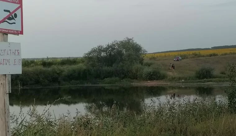 В Татарстане 14-летняя девочка утонула в пруду, её старшую сестру спасли