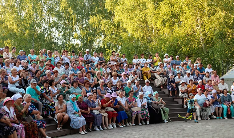 В Нижнекамске выступят шоу-дуэт и оркестр национальных инструментов