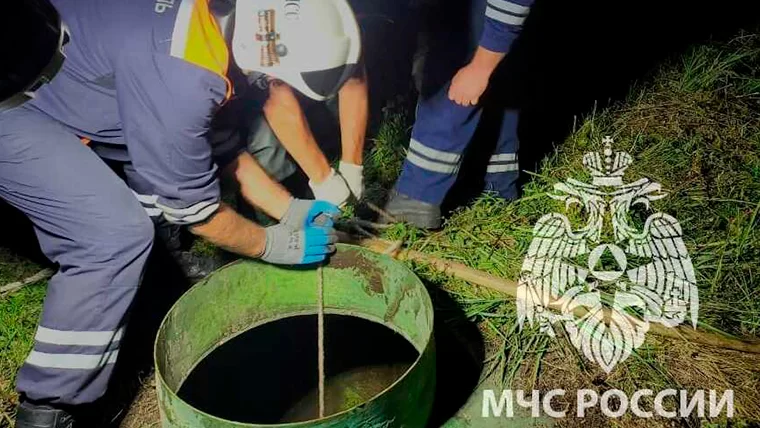 В Татарстане мужчина упал в канализационный колодец и погиб