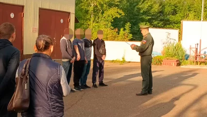 Контрактники из Нижнекамска отправились на службу в подразделения ВДВ - НТР 24