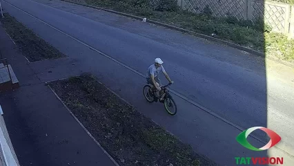 В Нижнекамске мужчина украл велосипед у ребенка и попал на видео