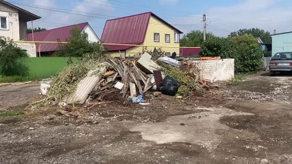 В селе под Нижнекамском образовались огромные свалки из-за накопившегося мусора