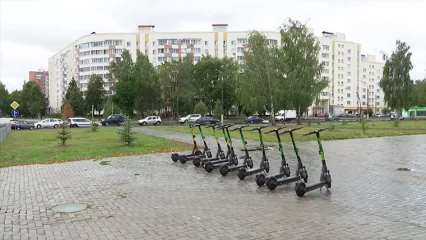 В Нижнекамске появилось более 150 парковочных мест для самокатов - НТР 24