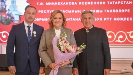 Минниханов наградил супругов из Нижнекамска медалью ордена «Родительская слава» - НТР 24