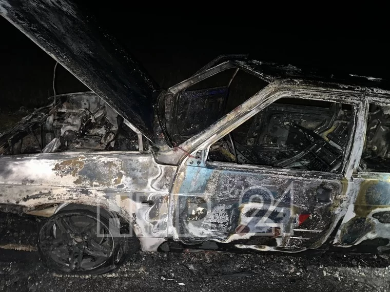 В сгоревшем на нижнекамской трассе автомобиле могли погибнуть люди