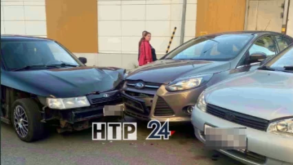 В Нижнекамске произошло ДТП на парковке