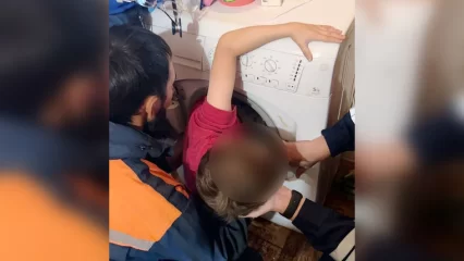 В Казани пятилетний ребенок застрял в стиральной машине