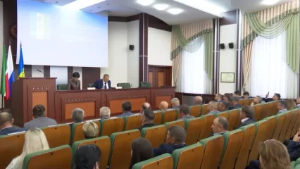 В Нижнекамске депутаты рассмотрели вопросы бюджета, планирования и застройки