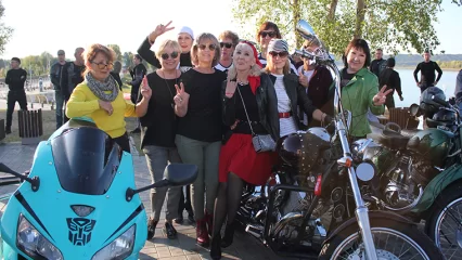 Нижнекамские мотоциклисты поддержали онкобольных, устроив акцию - НТР 24