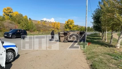 В Нижнекамском районе водитель «ВАЗ» врезался в столб и погиб