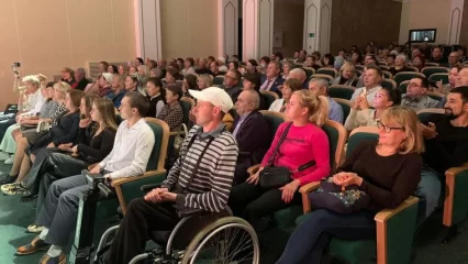 В Нижнекамске в День присоединения новых регионов состоялся показ спектакля для семей участников СВО